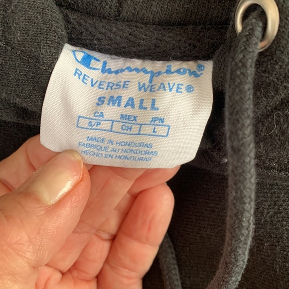 Champion hooded sweatshirt - Picture 3 of 5